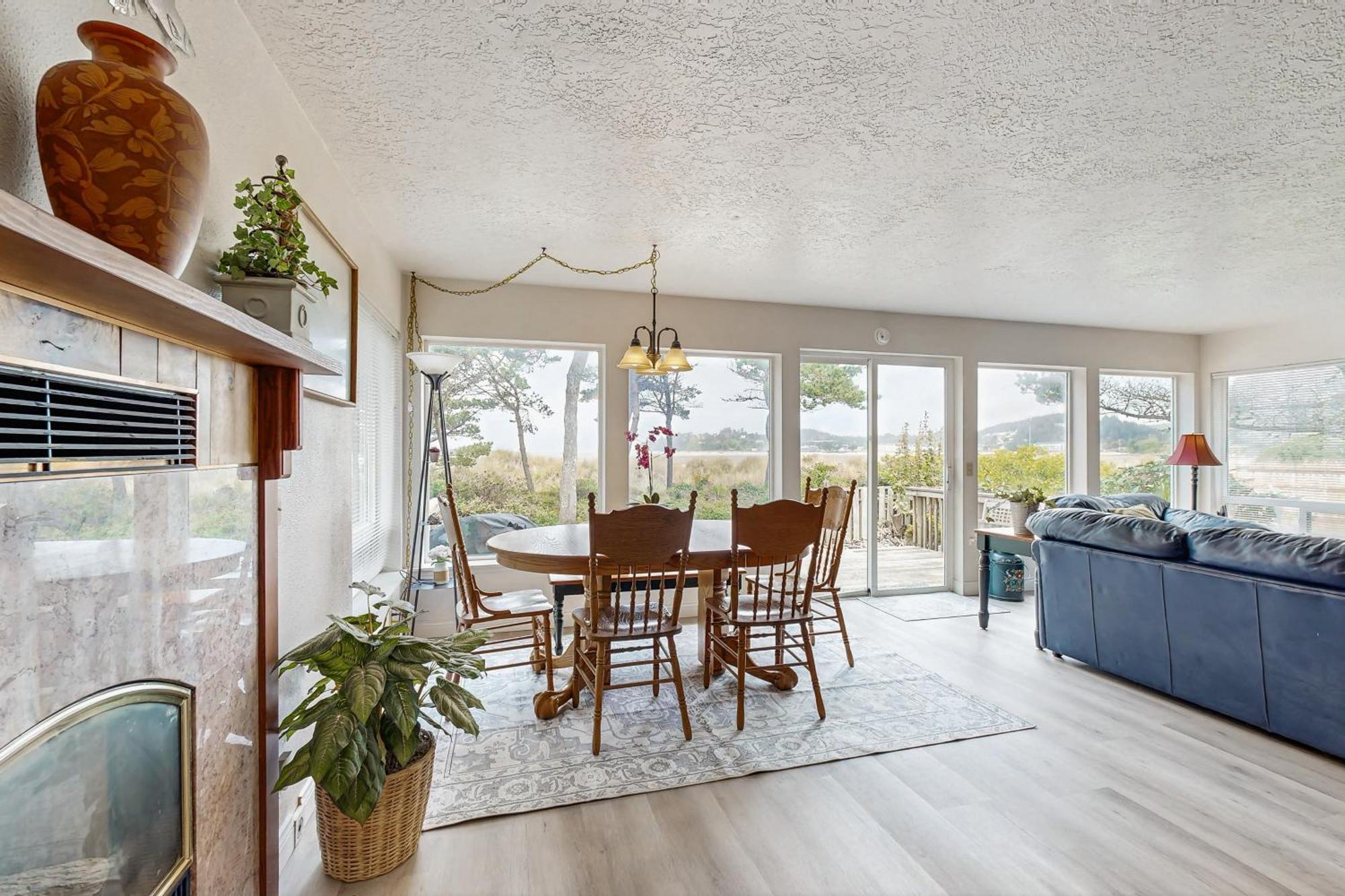 Beach Time Getaway Lincoln City Exterior photo